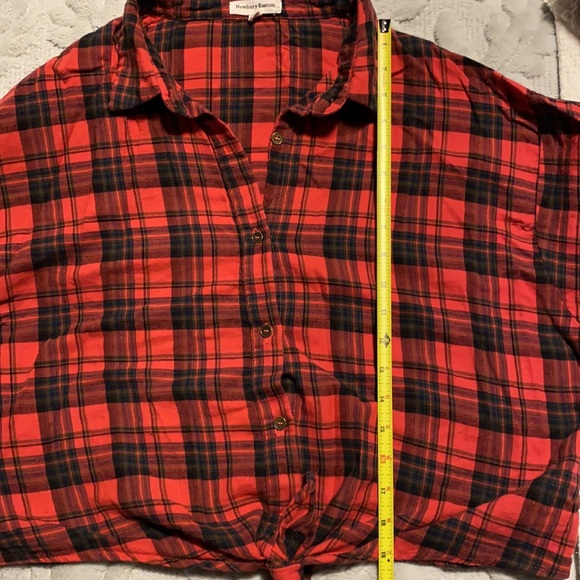 Newbury Kustom Plaid Crop Top - Picture 6 of 6